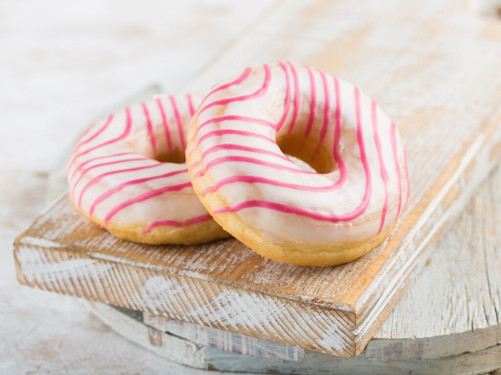 Пончик с малиной